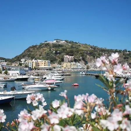 Martina Lägenhet Lacco Ameno (Isola d'Ischia)
